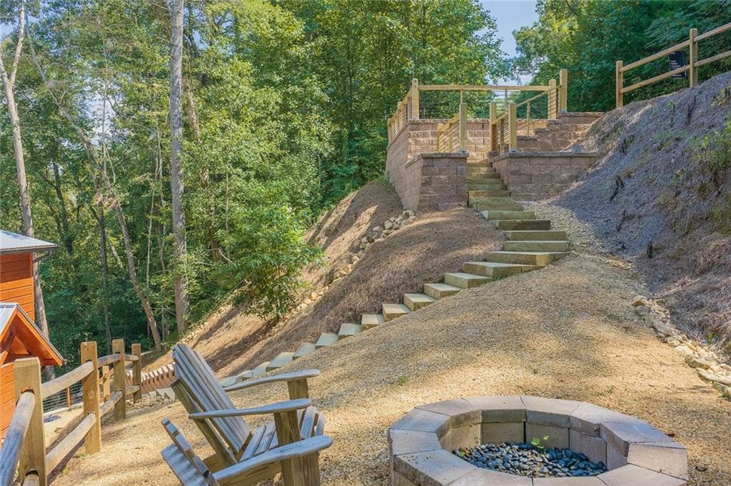 2 bedroom, 2 bathroom, 1,308 sq ft single family residence for sale at 138 Rhondas Way, Ellijay, GA 30540 — photo 3