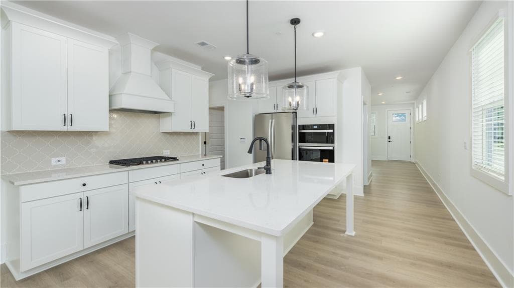 4 bedroom, 3 bathroom, 2,574 sq ft single family residence for sale at 1494 Longwing Lane, Marietta, GA 30066 — photo 7