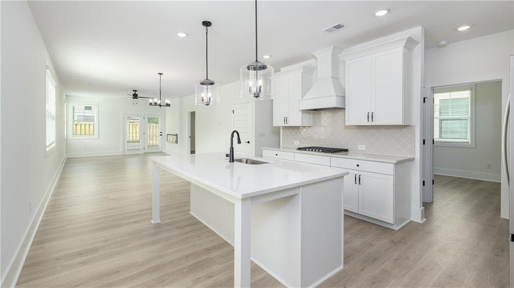 4 bedroom, 3 bathroom, 2,574 sq ft single family residence for sale at 1494 Longwing Lane, Marietta, GA 30066 — photo 8