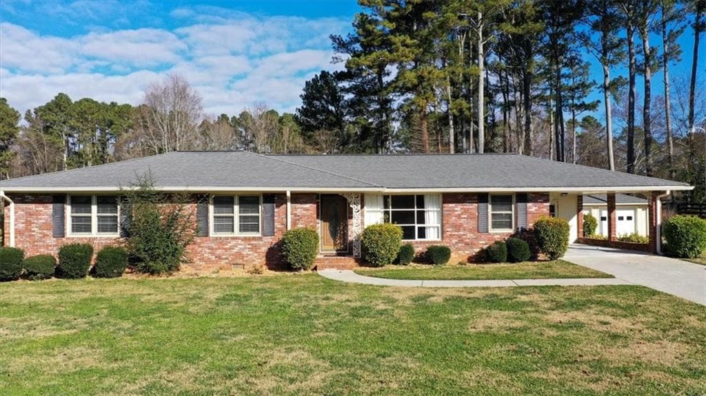 3 bedroom, 2 bathroom, 1,980 sq ft single family residence for rent at 2005 Wilkie Road, Alpharetta, GA 30004 for $2,800 a month