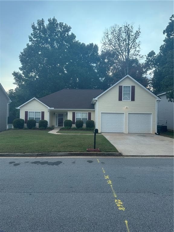4 bedroom, 2 bathroom, 1,785 sq ft single family residence for sale at 2967 Hampton Club Way, Lithonia, GA 30038 — photo 1 of 22