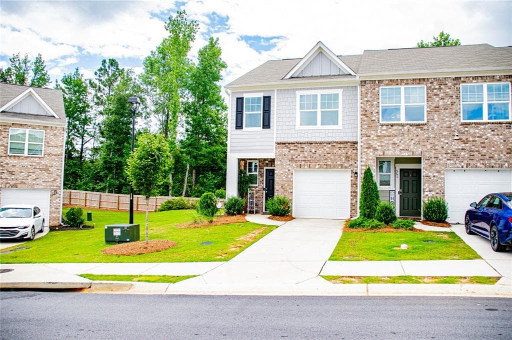 3 bedroom, 3 bathroom, 1,672 sq ft townhouse for sale at 563 Magnolia Circle, Palmetto, GA 30268 — photo 6
