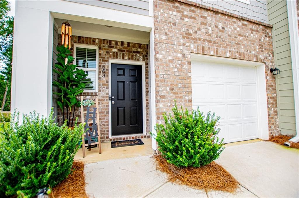 3 bedroom, 3 bathroom, 1,672 sq ft townhouse for sale at 563 Magnolia Circle, Palmetto, GA 30268 — photo 8
