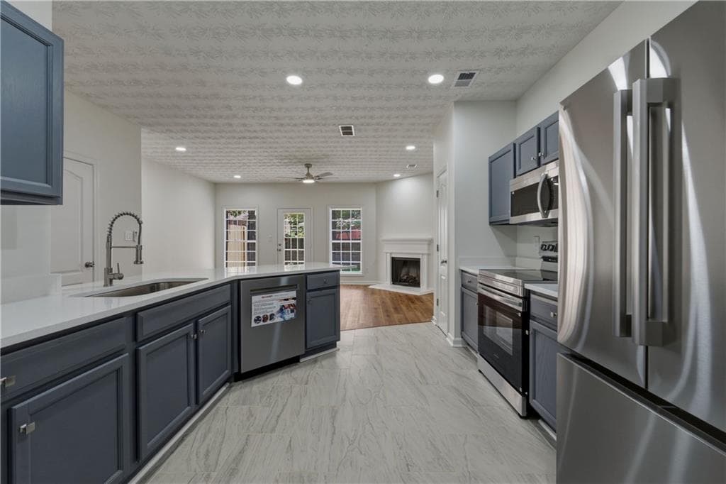 3 bedroom, 3 bathroom, 1,580 sq ft townhouse for sale at 20 Pine Canyon Drive 13, Atlanta, GA 30331 — photo 7
