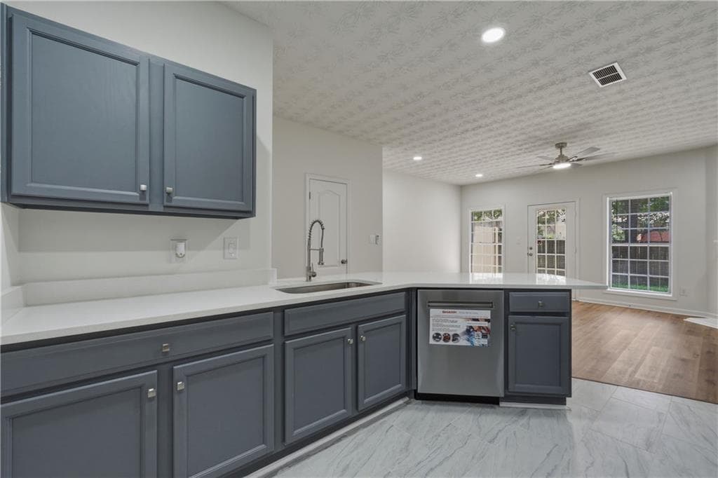 3 bedroom, 3 bathroom, 1,580 sq ft townhouse for sale at 20 Pine Canyon Drive 13, Atlanta, GA 30331 — photo 8