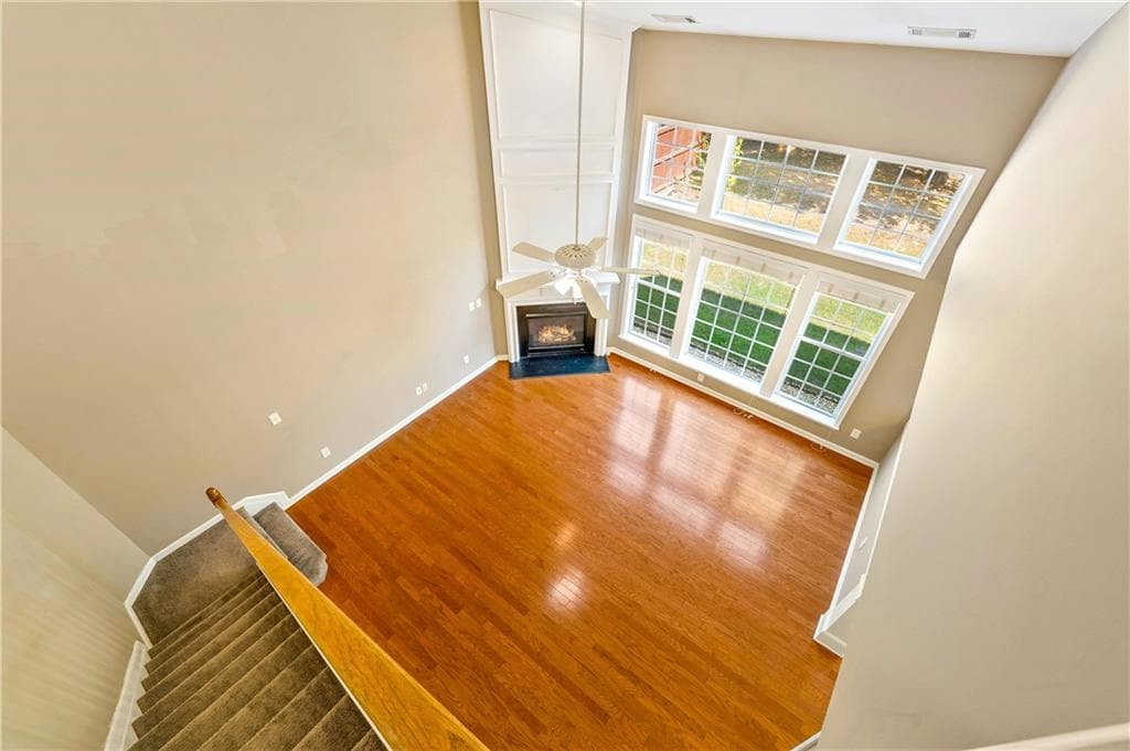 3 bedroom, 3 bathroom, 2,092 sq ft single family residence for sale at 827 Poplar Terrace, Canton, GA 30115 — photo 3