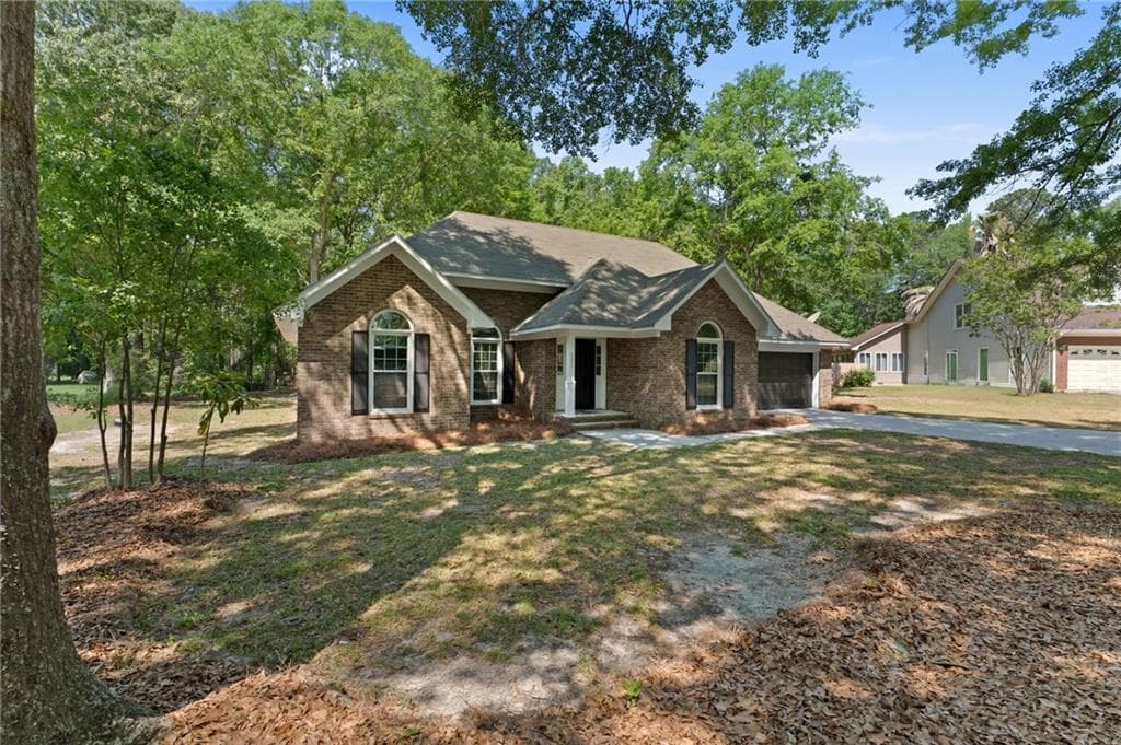 4 bedroom, 2 bathroom, 1,918 sq ft single family residence for sale at 205 Mossberg Circle, Statesboro, GA 30461 — photo 3