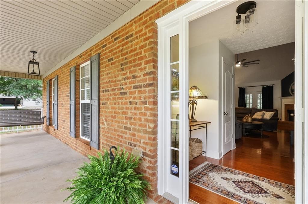 4 bedroom, 3 bathroom, 2,853 sq ft single family residence under contract at 337 Mckibben Drive, Locust Grove, GA 30248 — photo 5