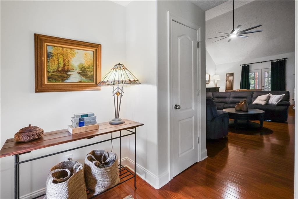 4 bedroom, 3 bathroom, 2,853 sq ft single family residence under contract at 337 Mckibben Drive, Locust Grove, GA 30248 — photo 7