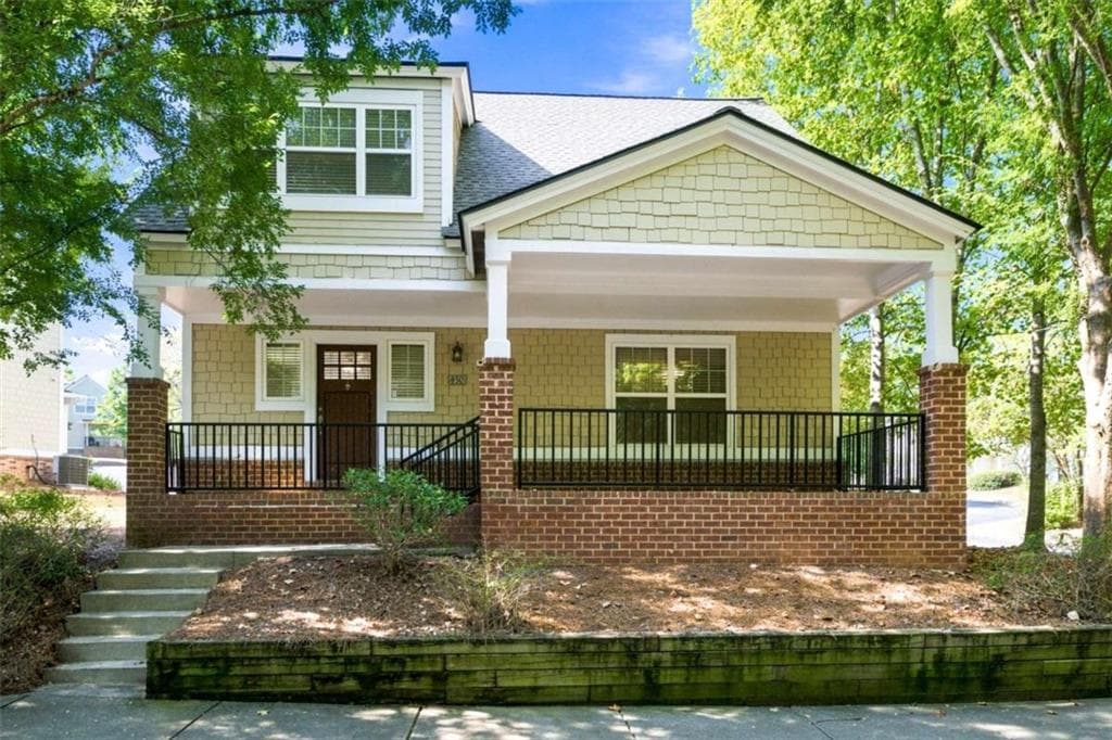 4 bedroom, 4 bathroom, 1,910 sq ft condominium under contract at 1035 Barnett Shoals Road 450, Athens, GA 30605 — photo 3