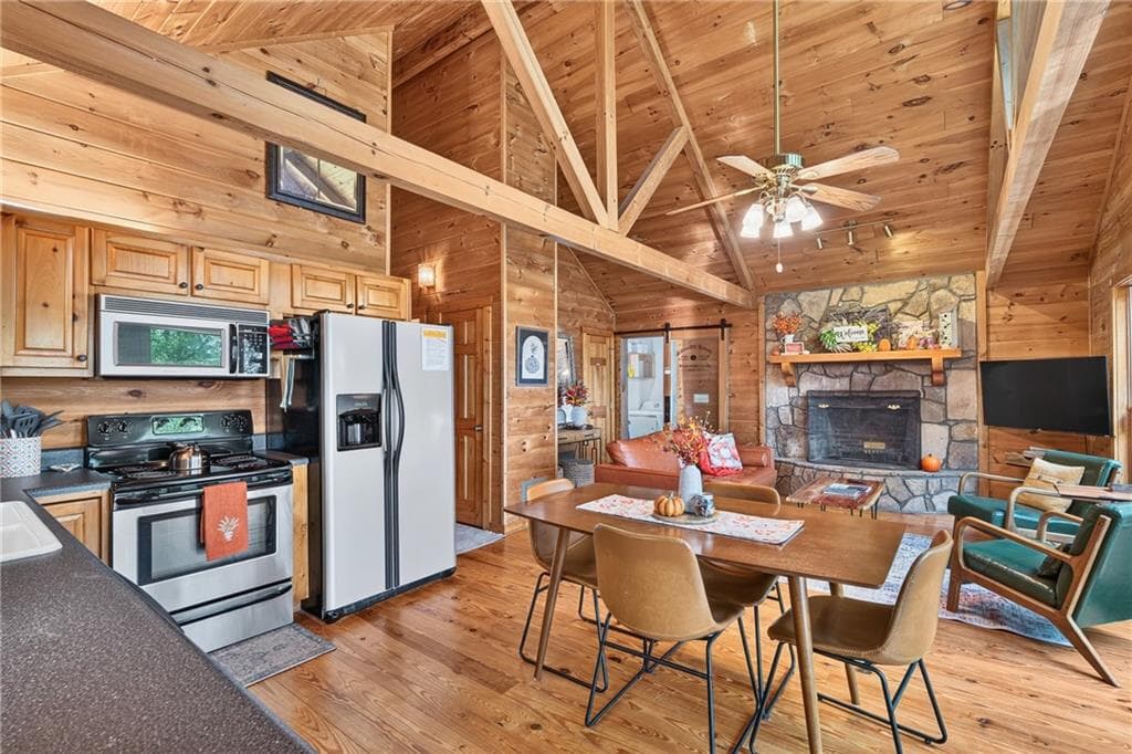 3 bedroom, 2 bathroom, 1,970 sq ft single family residence for sale at 778 Walnut Mountain Road, Ellijay, GA 30536 — photo 6