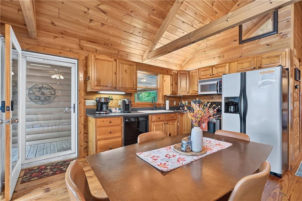 3 bedroom, 2 bathroom, 1,970 sq ft single family residence for sale at 778 Walnut Mountain Road, Ellijay, GA 30536 — photo 7