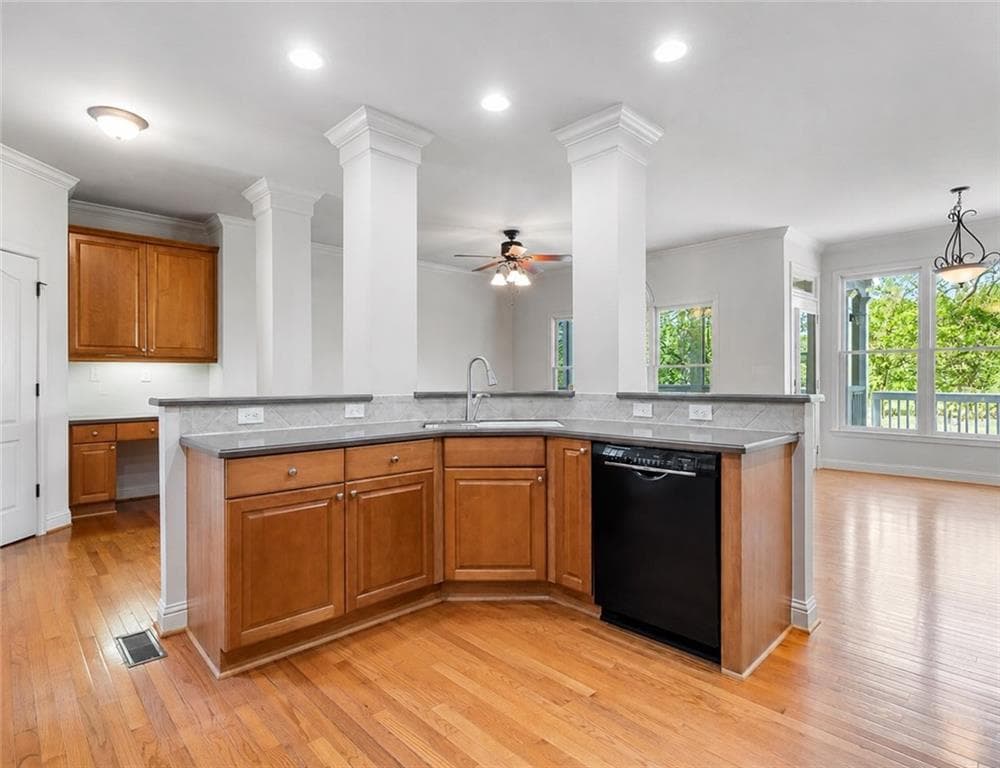 6 bedroom, 5 bathroom, 4,382 sq ft single family residence for sale at 3020 Addie Pond Way, Marietta, GA 30064 — photo 9