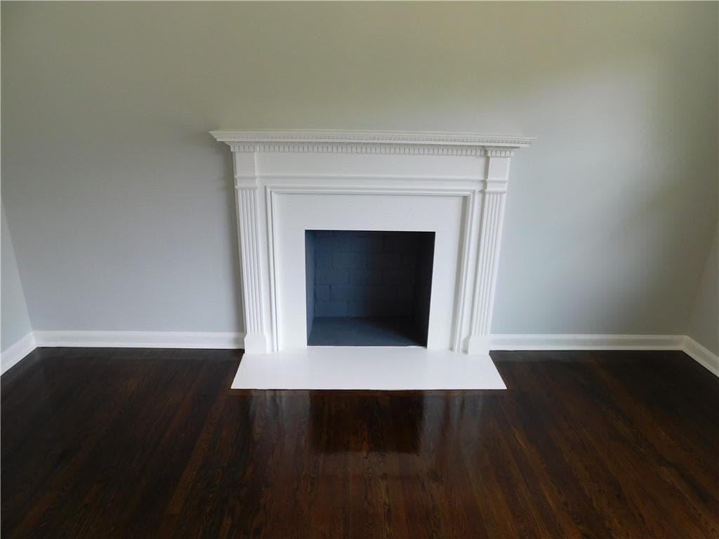 5 bedroom, 3 bathroom, 1,496 sq ft single family residence under contract at 195 W Lake Drive, Atlanta, GA 30314 — photo 8