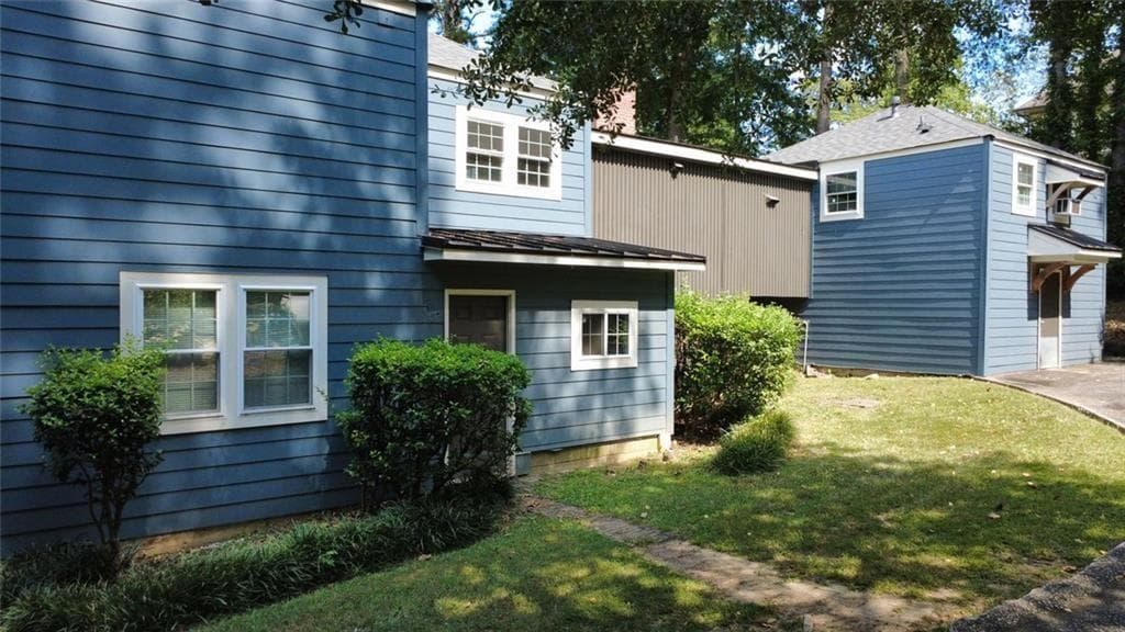 3 bedroom, 2 bathroom single family residence for sale at 1276 Woods Circle, Brookhaven, GA 30324 — photo 9