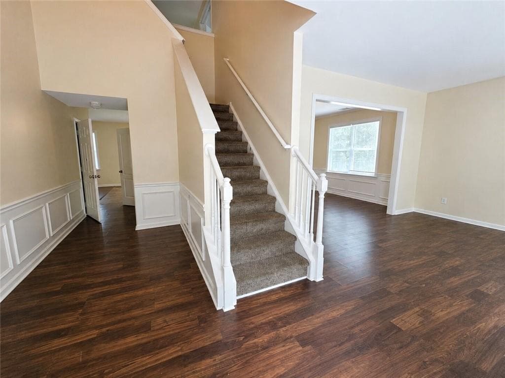5 bedroom, 4 bathroom, 2,903 sq ft single family residence for sale at 3568 Park Hill Circle, Loganville, GA 30052 — photo 4