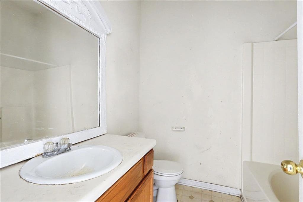 3 bedroom, 3 bathroom, 1,562 sq ft townhouse for sale at 136 Madeline Court, Mcdonough, GA 30253 — photo 2