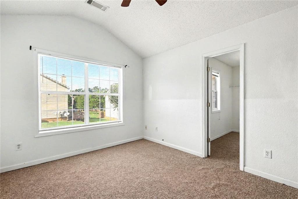 3 bedroom, 3 bathroom, 1,562 sq ft townhouse for sale at 136 Madeline Court, Mcdonough, GA 30253 — photo 5