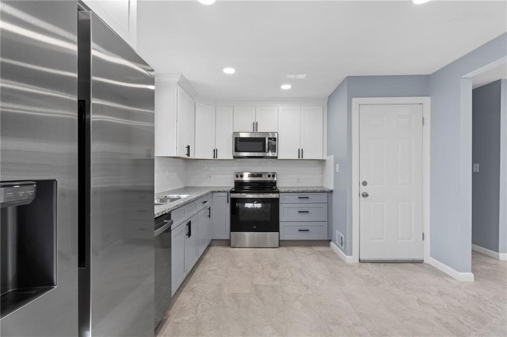 3 bedroom, 2 bathroom, 1,392 sq ft single family residence for sale at 1685 Kinglet Road, Jonesboro, GA 30238 — photo 9