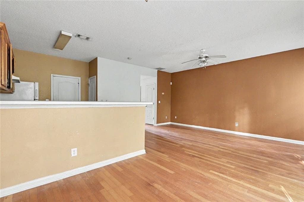 3 bedroom, 3 bathroom, 1,562 sq ft townhouse for sale at 136 Madeline Court, Mcdonough, GA 30253 — photo 9