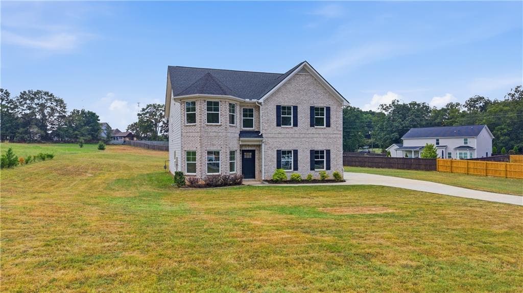 5 bedroom, 3 bathroom, 3,176 sq ft single family residence for sale at 685 S Jeff Davis Drive, Fayetteville, GA 30215 — photo 2