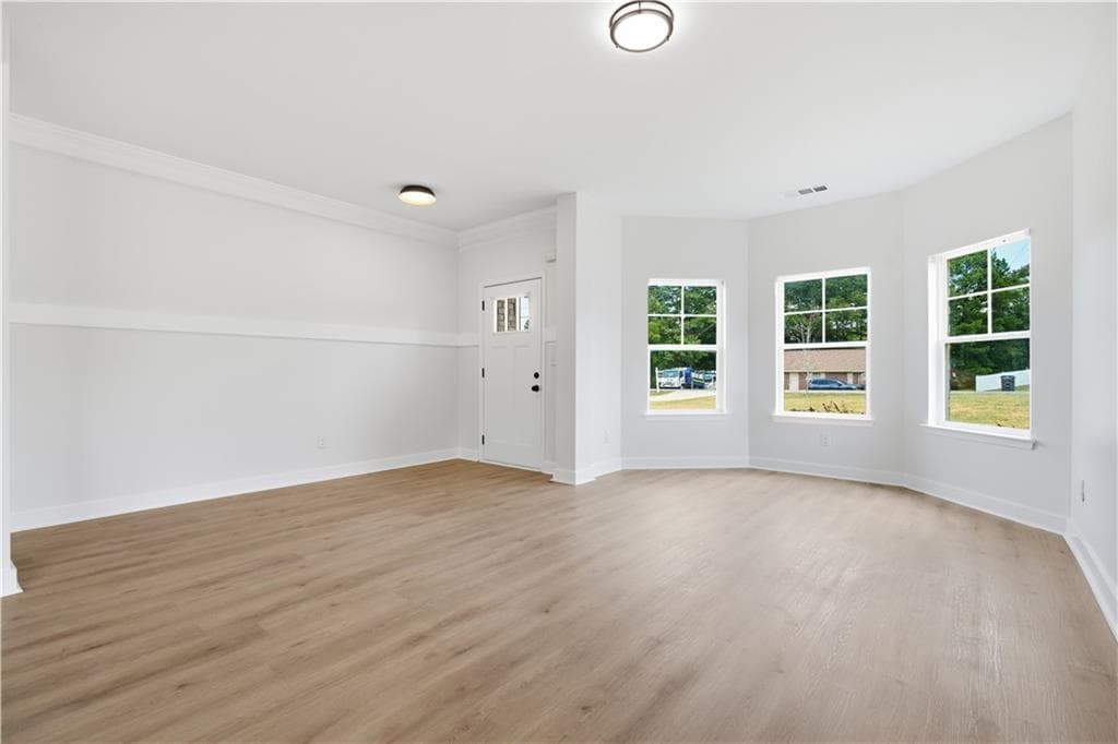 5 bedroom, 3 bathroom, 3,176 sq ft single family residence for sale at 685 S Jeff Davis Drive, Fayetteville, GA 30215 — photo 4