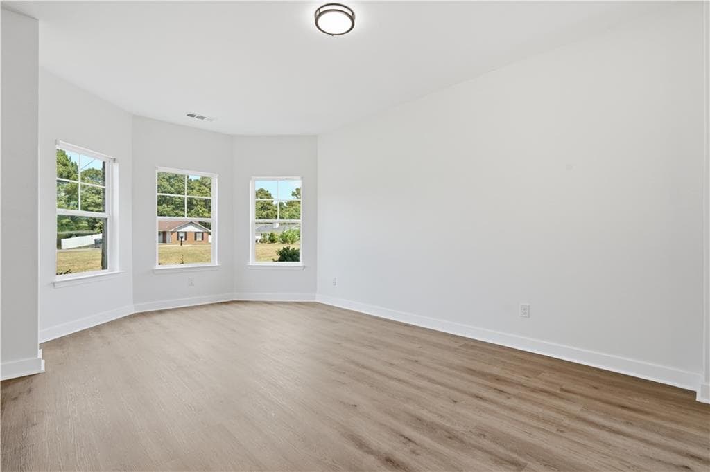 5 bedroom, 3 bathroom, 3,176 sq ft single family residence for sale at 685 S Jeff Davis Drive, Fayetteville, GA 30215 — photo 5
