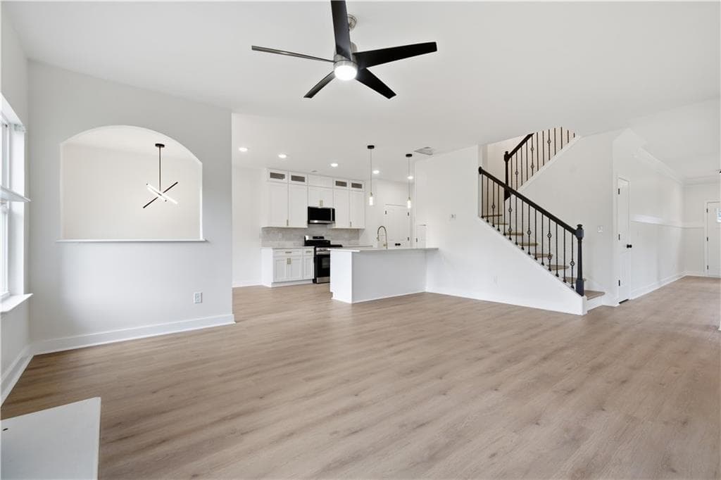5 bedroom, 3 bathroom, 3,176 sq ft single family residence for sale at 685 S Jeff Davis Drive, Fayetteville, GA 30215 — photo 10