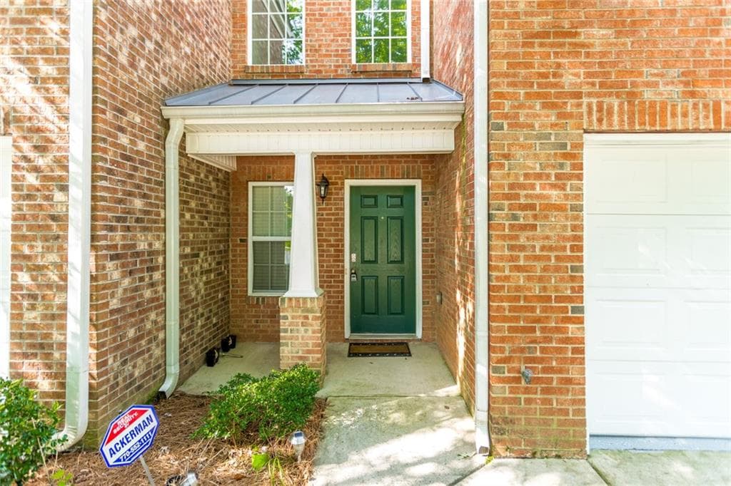 3 bedroom, 3 bathroom, 1,538 sq ft townhouse for sale at 3170 Glenloch Place, Lawrenceville, GA 30044 — photo 2