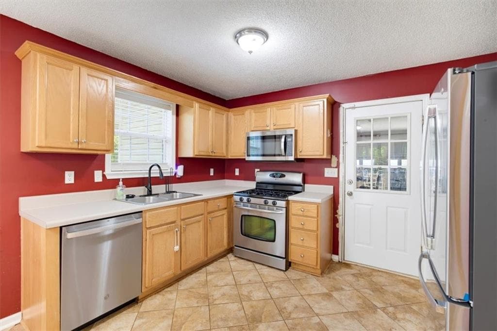 3 bedroom, 3 bathroom, 1,305 sq ft single family residence for sale at 415 Willow Lane, Temple, GA 30179 — photo 8