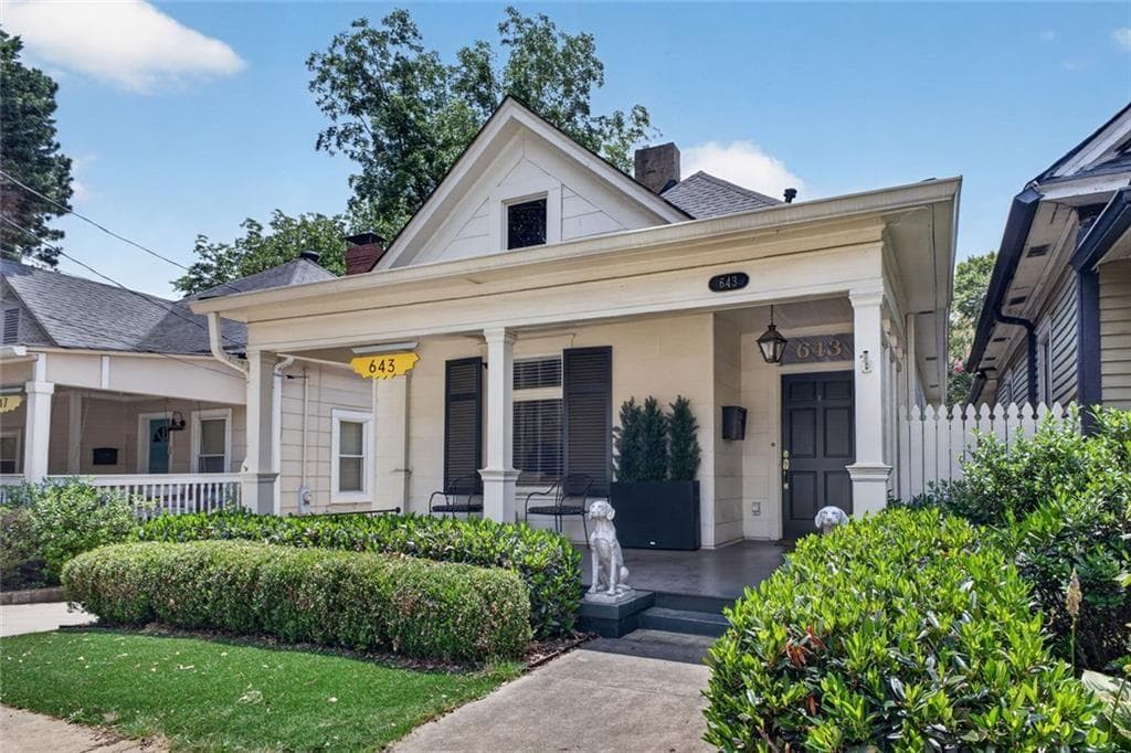 2 bedroom, 2 bathroom, 1,388 sq ft single family residence under contract at 643 Glenwood Avenue, Atlanta, GA 30312 — photo 3