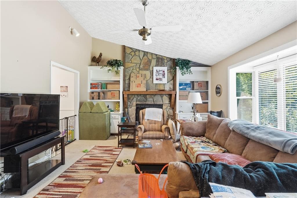 4 bedroom, 3 bathroom, 2,380 sq ft single family residence for sale at 5045 Ravenwood Drive, Marietta, GA 30066 — photo 5