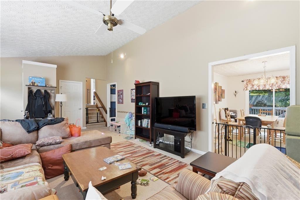 4 bedroom, 3 bathroom, 2,380 sq ft single family residence for sale at 5045 Ravenwood Drive, Marietta, GA 30066 — photo 9