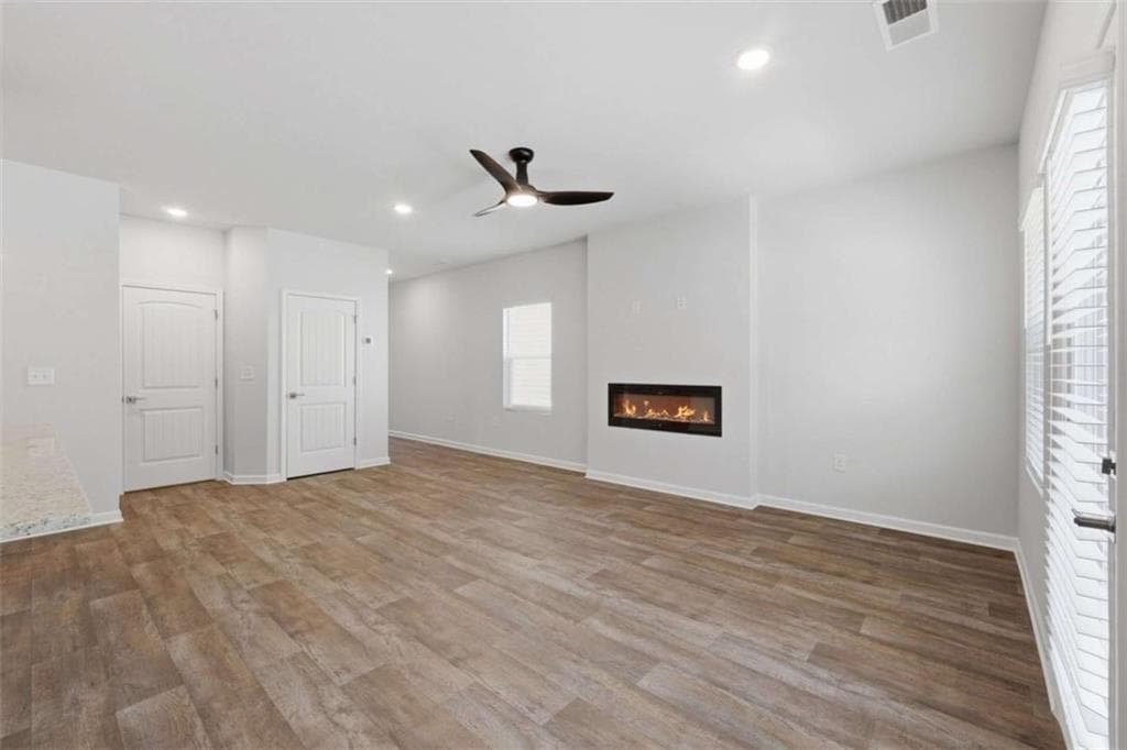 4 bedroom, 3 bathroom, 1,827 sq ft townhouse for sale at 3648 PARKWAY JAMES Drive, Snellville, GA 30039 — photo 7
