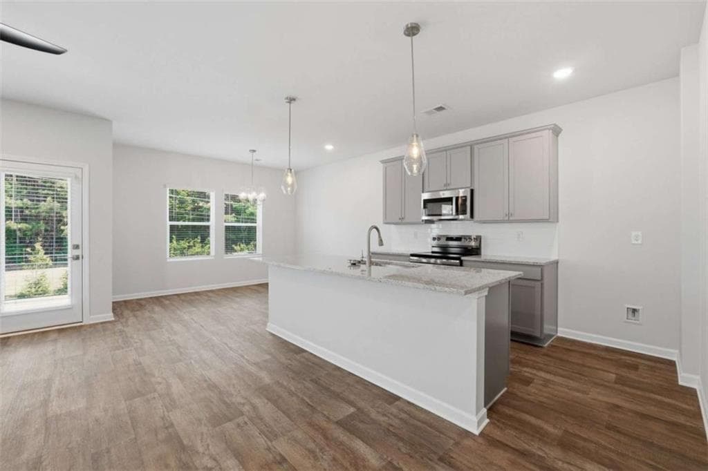 4 bedroom, 3 bathroom, 1,827 sq ft townhouse for sale at 3648 PARKWAY JAMES Drive, Snellville, GA 30039 — photo 9