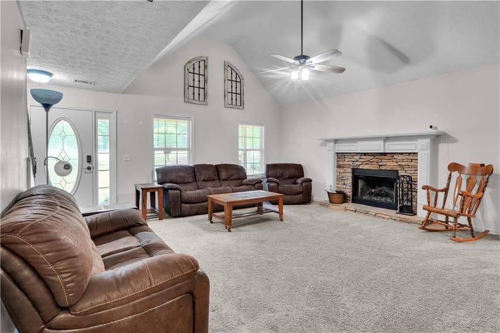 4 bedroom, 2 bathroom, 2,679 sq ft single family residence for sale at 149 Marina Circle, Jackson, GA 30233 — photo 6