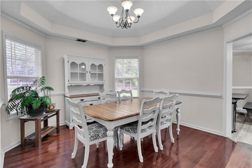 4 bedroom, 2 bathroom, 2,679 sq ft single family residence for sale at 149 Marina Circle, Jackson, GA 30233 — photo 7