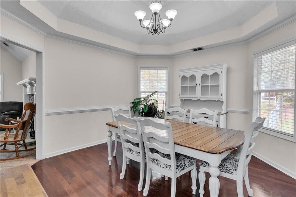 4 bedroom, 2 bathroom, 2,679 sq ft single family residence for sale at 149 Marina Circle, Jackson, GA 30233 — photo 8