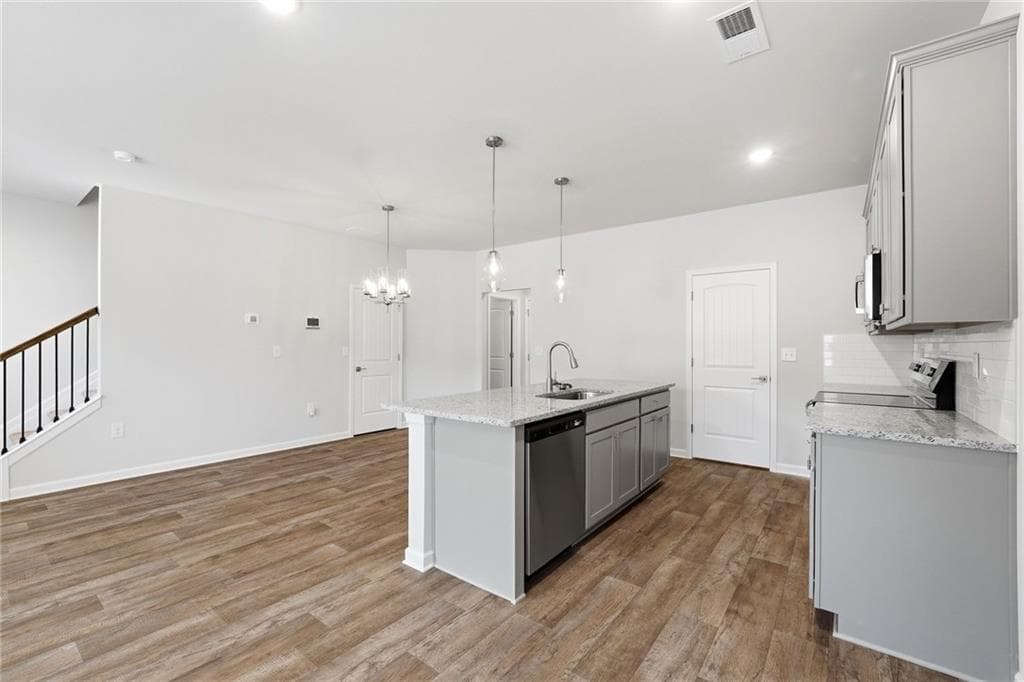 3 bedroom, 3 bathroom, 1,805 sq ft townhouse for sale at 3639 PARKWAY JAMES Drive, Snellville, GA 30039 — photo 10