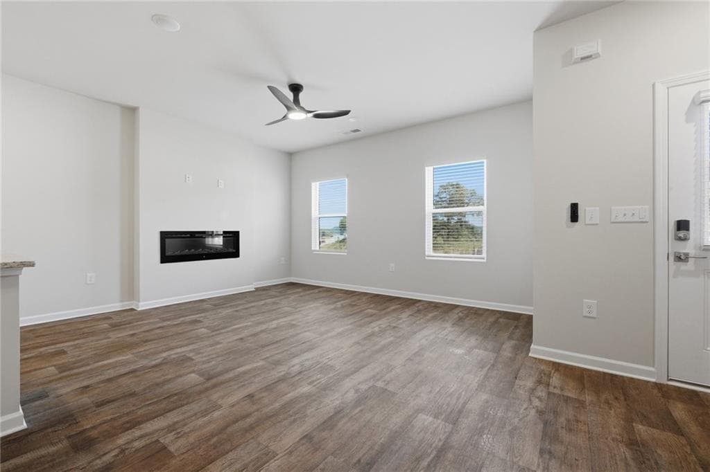 3 bedroom, 3 bathroom, 1,805 sq ft townhouse for sale at 3633 PARKWAY JAMES Drive, Snellville, GA 30039 — photo 5