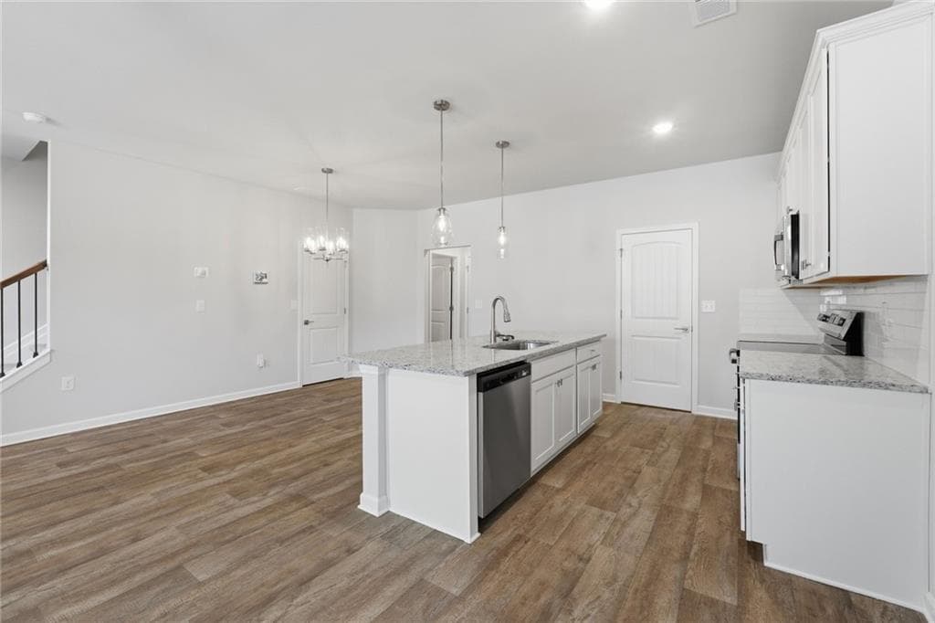 3 bedroom, 3 bathroom, 1,805 sq ft townhouse for sale at 3633 PARKWAY JAMES Drive, Snellville, GA 30039 — photo 9