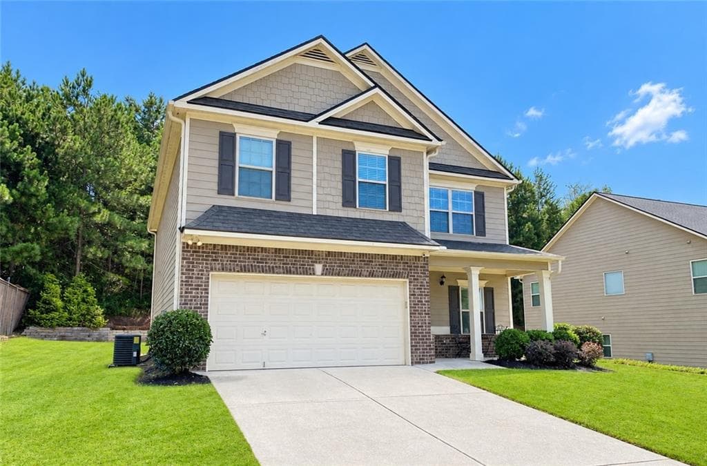 4 bedroom, 3 bathroom, 2,600 sq ft single family residence under contract at 5910 Crescent Landing Drive, Cumming, GA 30028 — photo 2