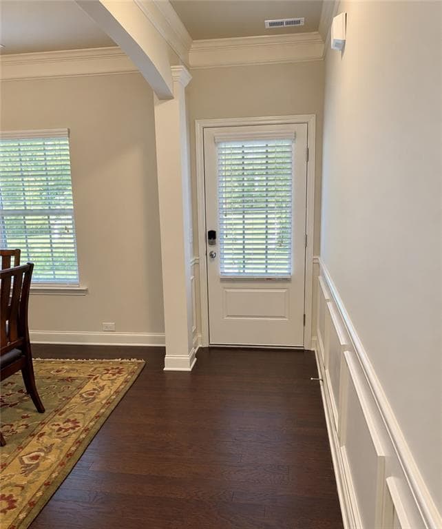 4 bedroom, 3 bathroom, 2,600 sq ft single family residence under contract at 5910 Crescent Landing Drive, Cumming, GA 30028 — photo 5