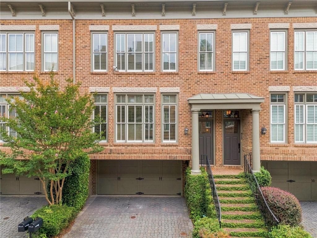 2 bedroom, 3 bathroom, 1,792 sq ft townhouse for sale at 817 Highland Green Way, Atlanta, GA 30306 — photo 1 of 53