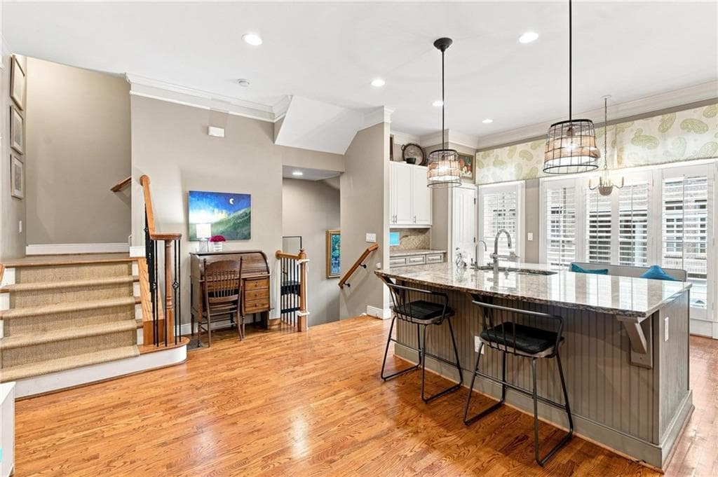 2 bedroom, 3 bathroom, 1,792 sq ft townhouse for sale at 817 Highland Green Way, Atlanta, GA 30306 — photo 3