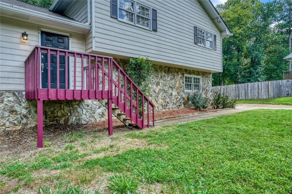 3 bedroom, 2 bathroom, 1,998 sq ft single family residence for rent at 1456 Scholar Drive, Lawrenceville, GA 30044 for $2,499 a month — photo 2