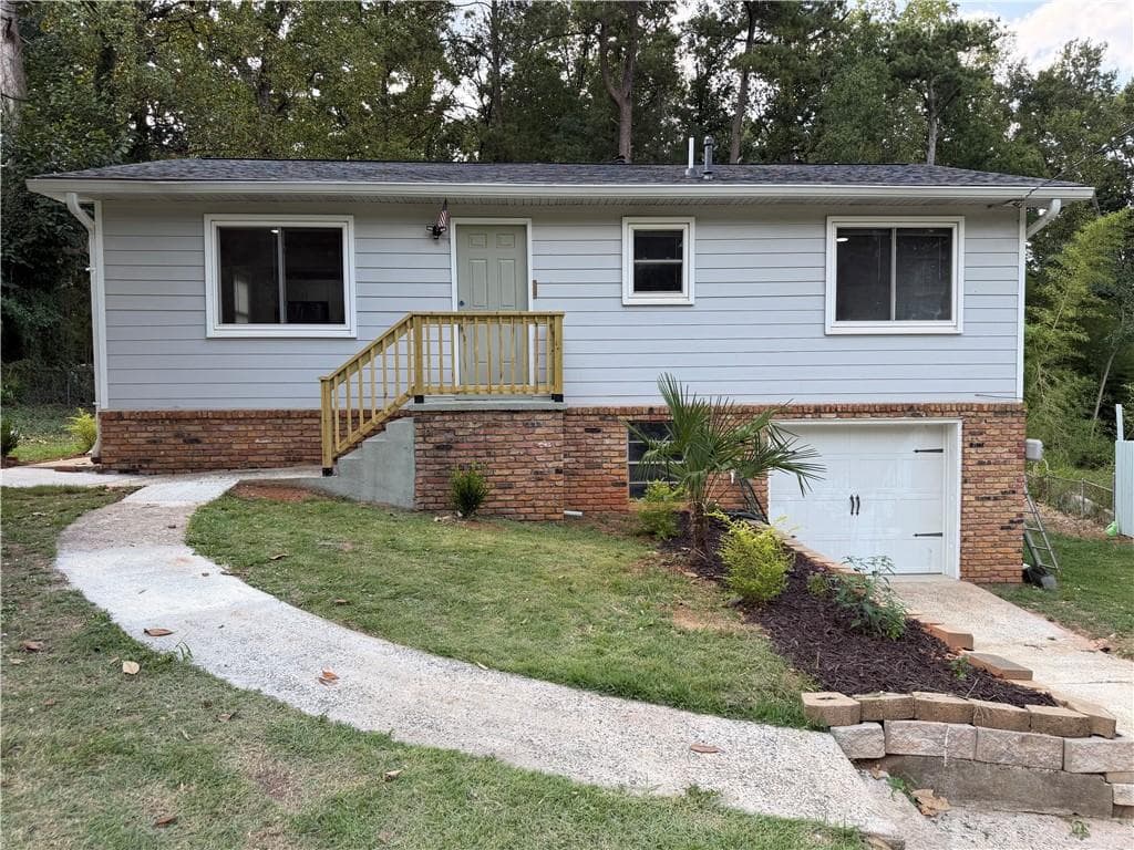 3 bedroom, 2 bathroom, 1,000 sq ft single family residence for sale at 897 Wanda, Marietta, GA 30008 — photo 1 of 13