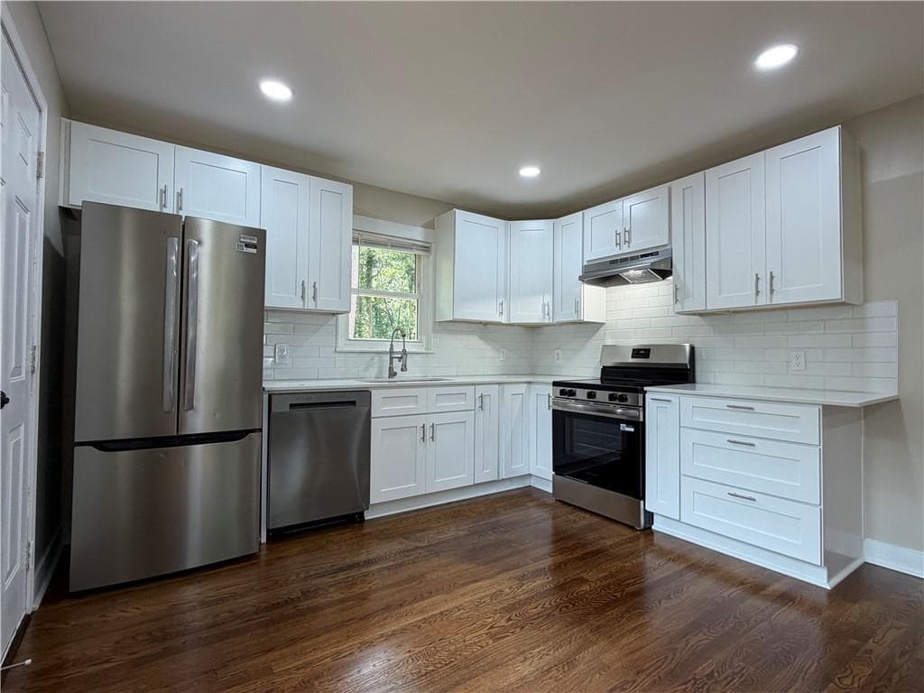 3 bedroom, 2 bathroom, 1,000 sq ft single family residence for sale at 897 Wanda, Marietta, GA 30008 — photo 4
