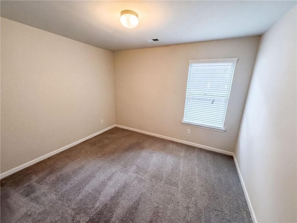 4 bedroom, 3 bathroom, 1,844 sq ft single family residence under contract at 4473 Ravenwood Drive, Union City, GA 30291 — photo 10