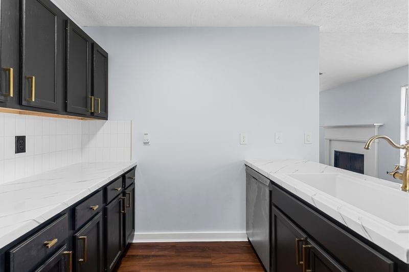 3 bedroom, 2 bathroom, 1,184 sq ft single family residence for sale at 511 Lakecourt Drive, Mcdonough, GA 30253 — photo 4